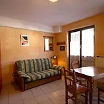 Les Lacs Aparthotel 3*