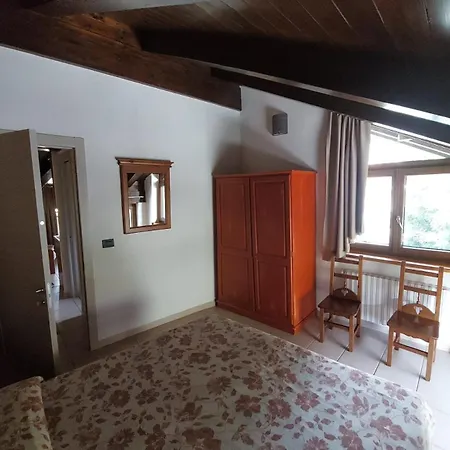 莱斯拉克丝公寓酒店 3*