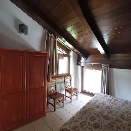 Les Lacs מלון דירות בארדונקיה