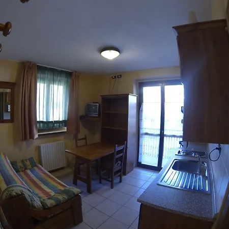 莱斯拉克丝公寓酒店 3*