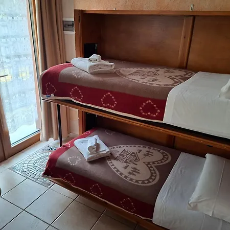 莱斯拉克丝公寓酒店 3* 巴多尼奇亚