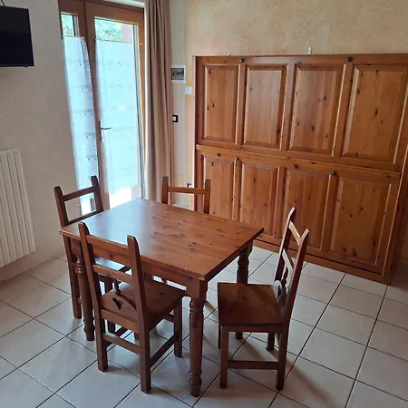 Aparthotel Les Lacs 3*